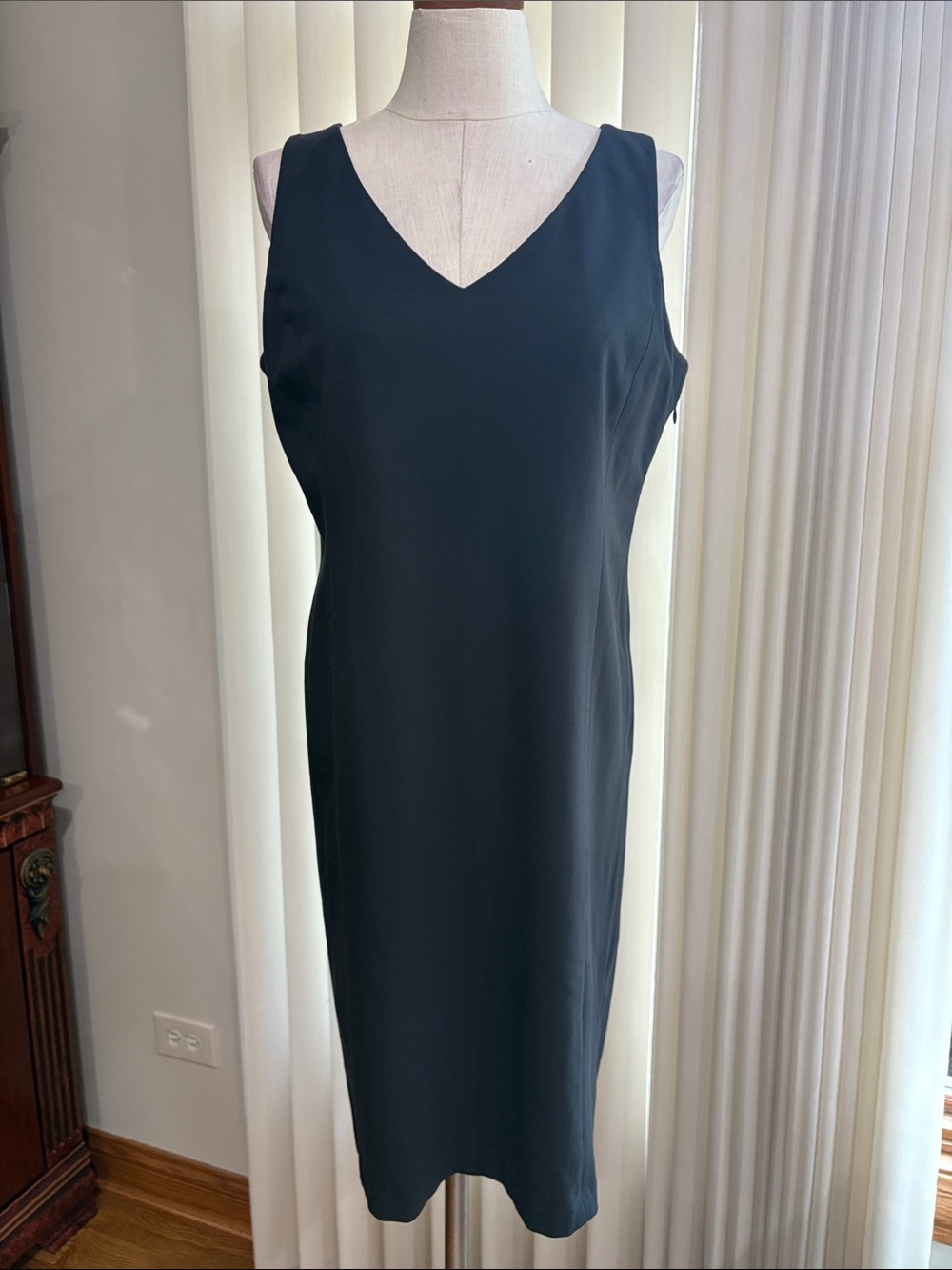 Eileen Fisher dark charcoal V-Neck Midi sleeveless Dress sheath silk lining Med